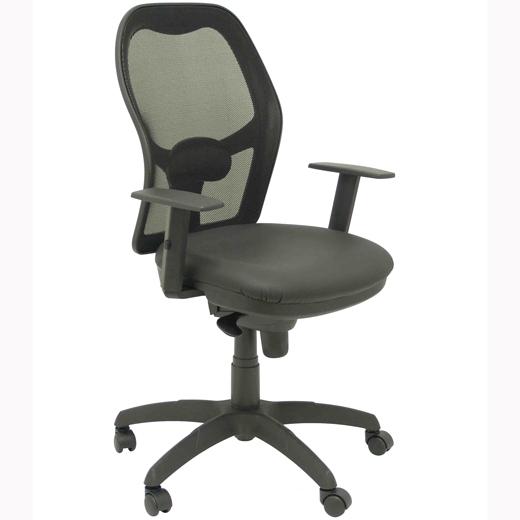 SILLA PIQUERAS Y CRESPO JORQUERA BRAZOS REGULABLES MECANISMO SINCRO CON REGULADOR DE TENSION RESPALDO DE MALLA NEGRA Y ASIENTO TAPIZADO SIMILPIEL NEGRO